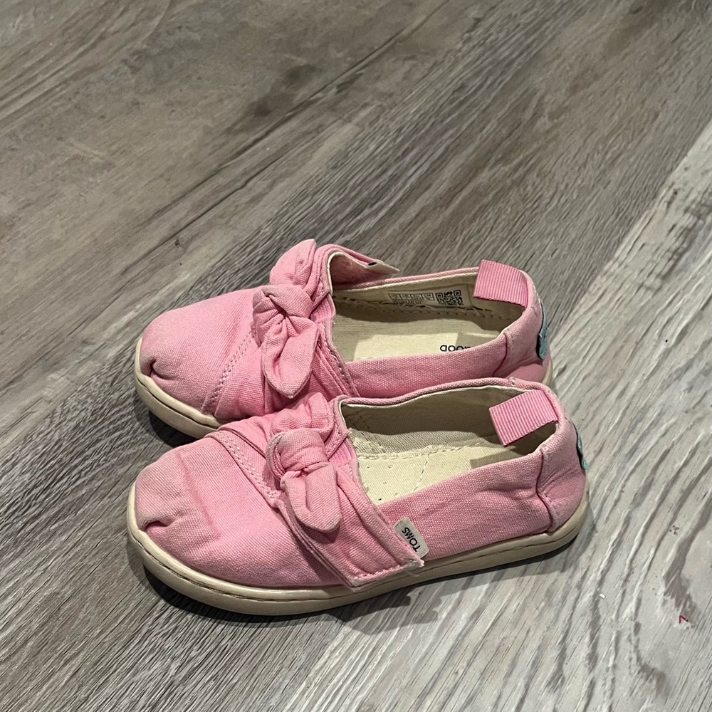 Toddler Pink TOMS